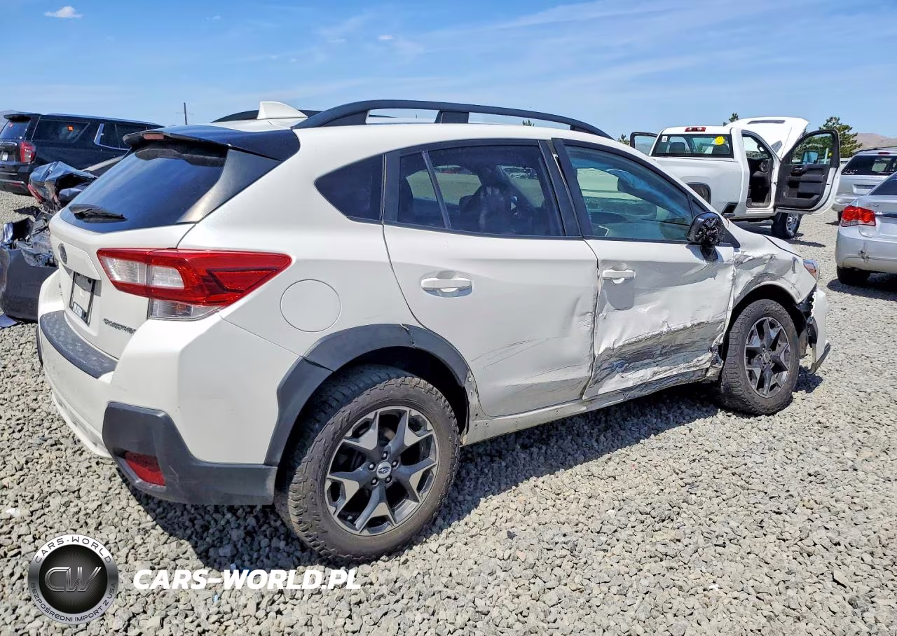 2018 Subaru Crosstrek Premium VIN:JF2GTABC3JH240280 - 3