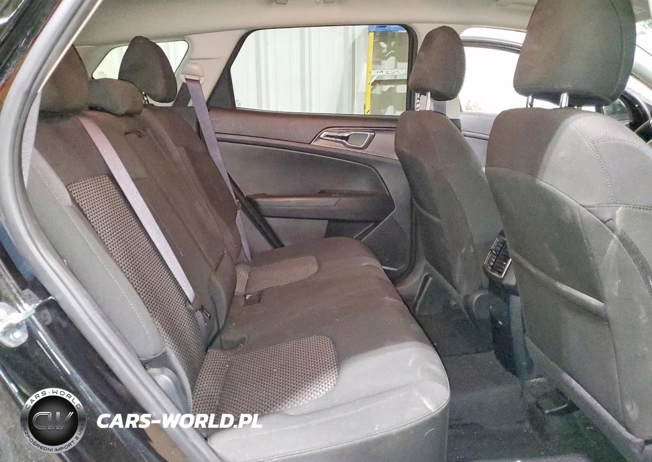 2024 Kia Sportage Lx VIN:KNDPUCDG4R7136454 - 11