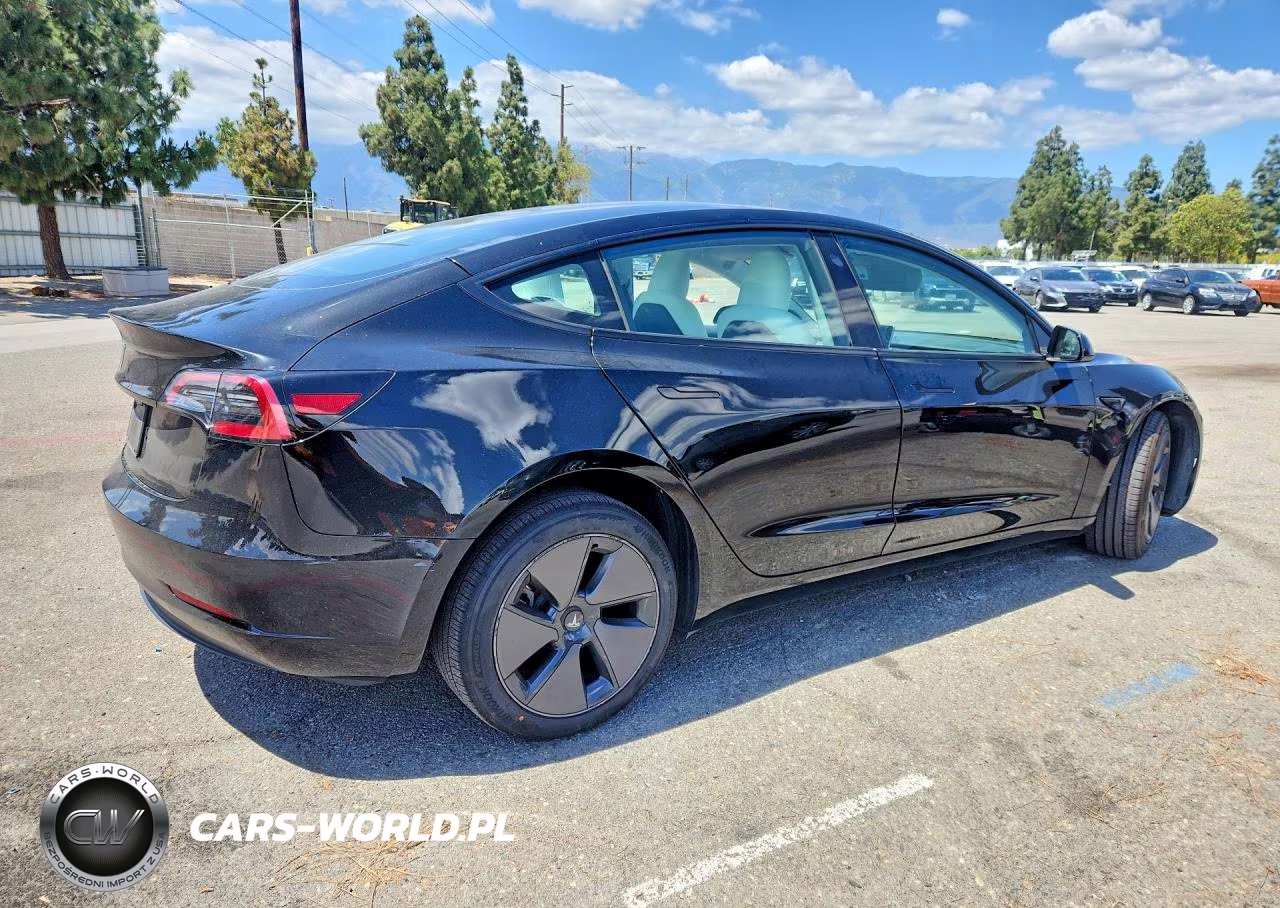 2023 Tesla Model 3 VIN:5YJ3E1EAXPF581783 - 3