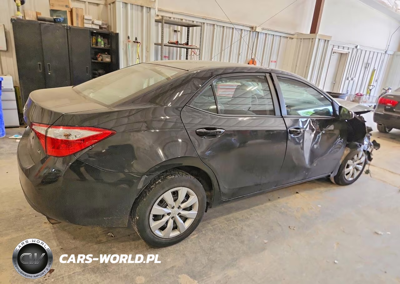 2015 Toyota Corolla Le VIN:5YFBURHE8FP247251 - 3