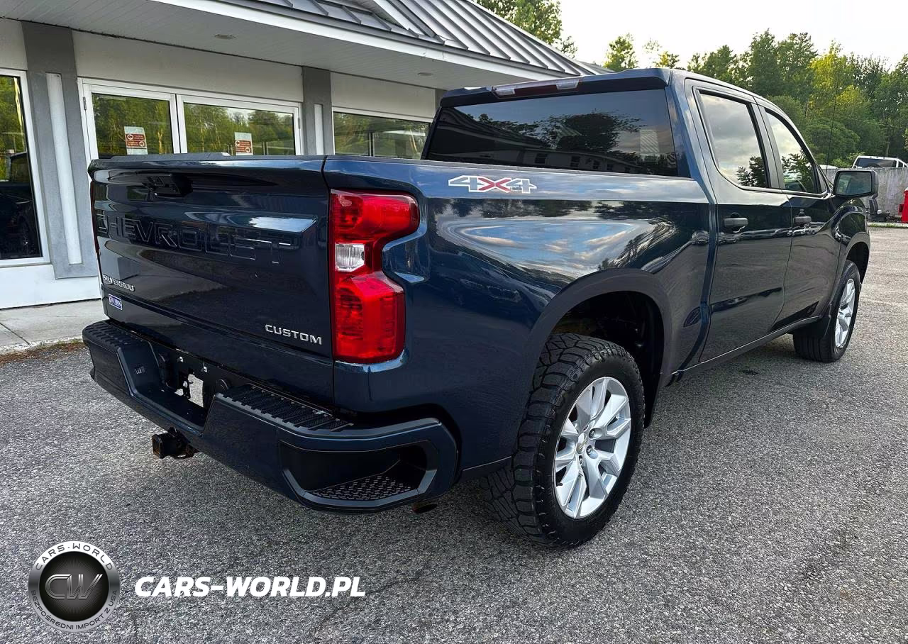 2022 Chevrolet Silverado K1500 Custom VIN:1GCPDBEK7NZ549593 - 4