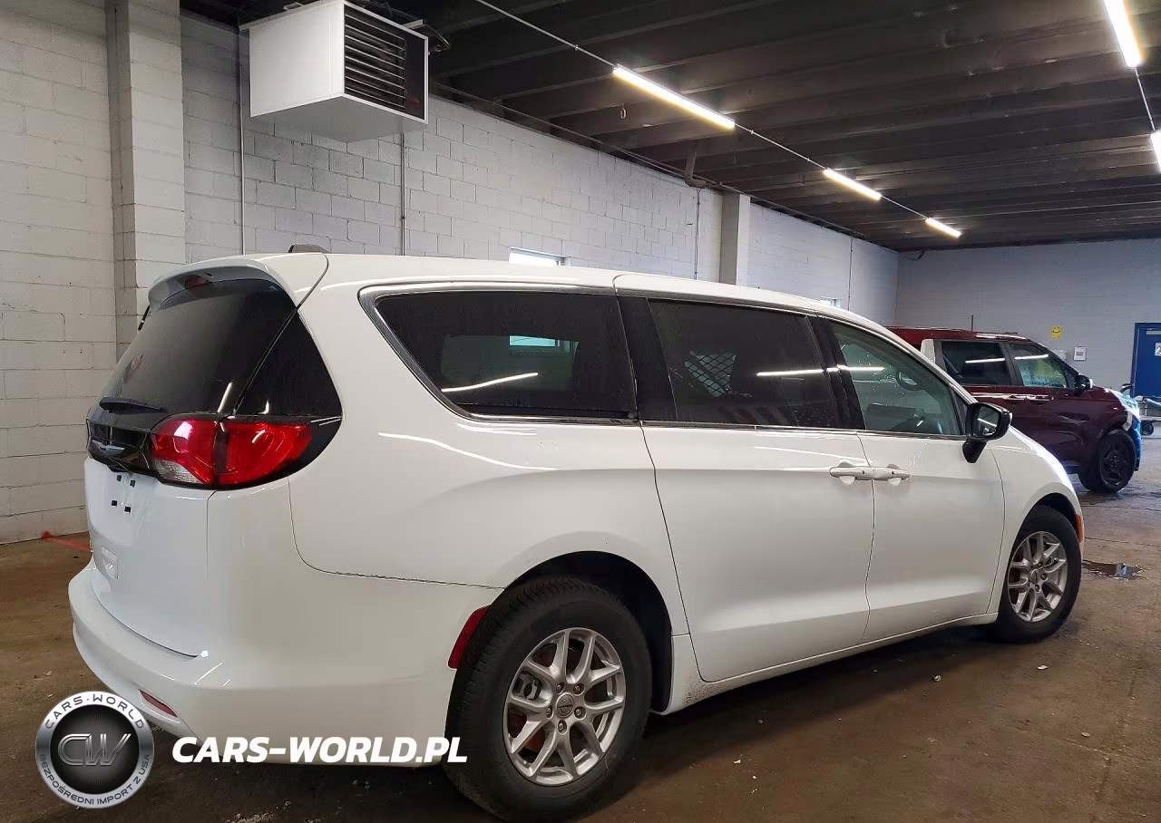 2024 Chrysler Voyager Lx VIN:2C4RC1CG9RR195273 - 3