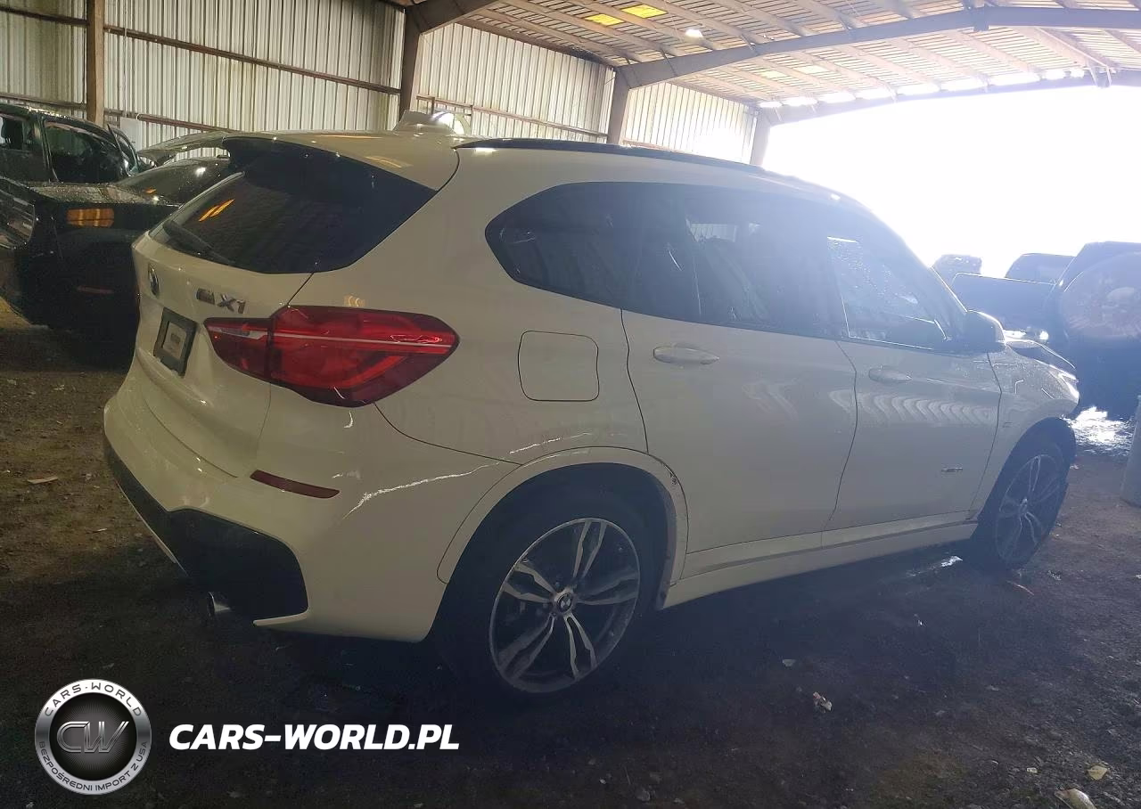2018 BMW X1 Sdrive28I VIN:WBXHU7C35J5L05345 - 3