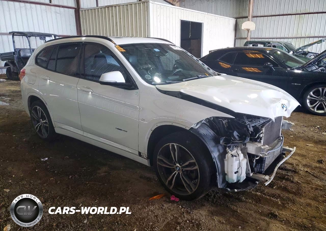 2018 BMW X1 Sdrive28I VIN:WBXHU7C35J5L05345 - 4