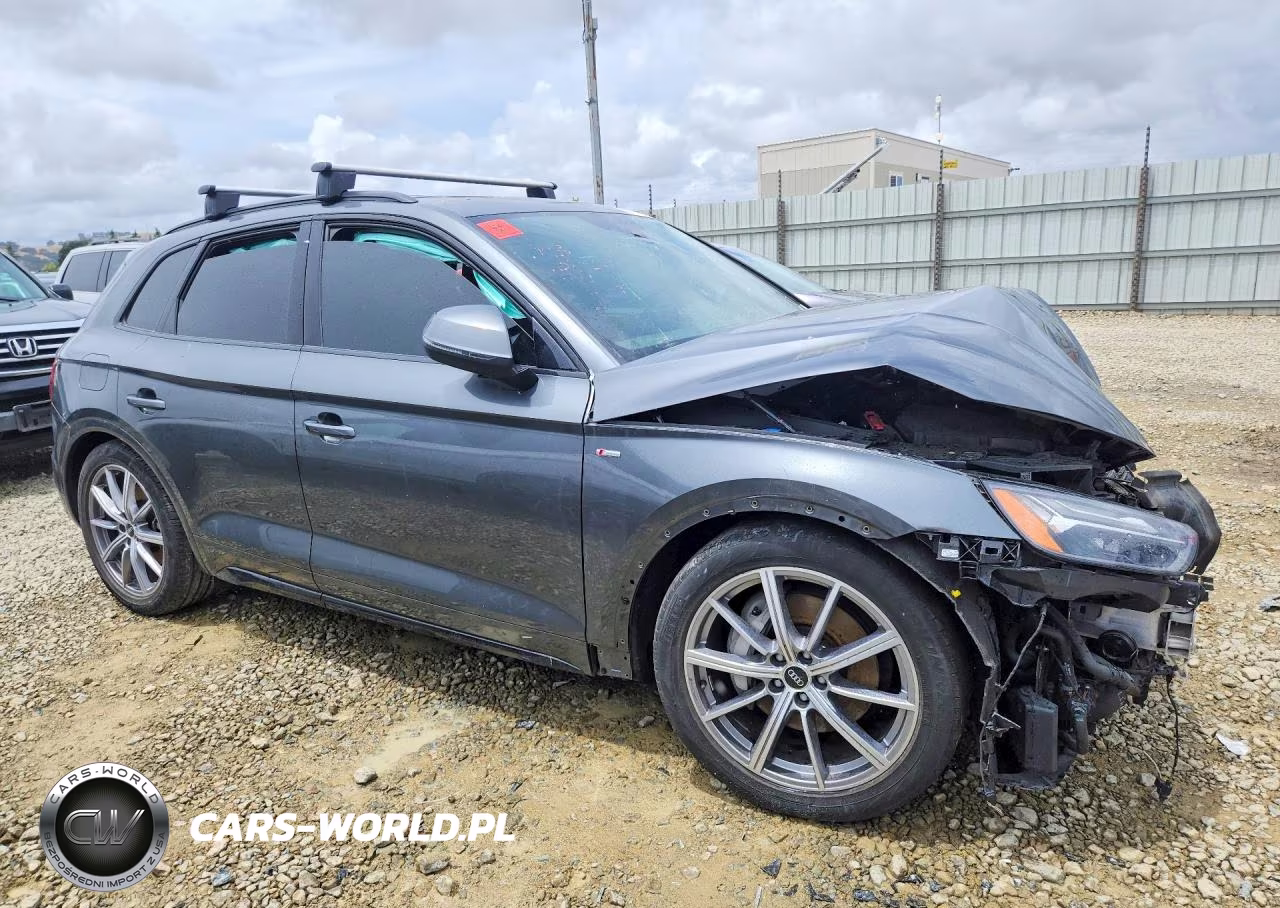 2022 Audi Q5 E Premium Plus 55 VIN:WA1E2AFY6N2018219 - 4