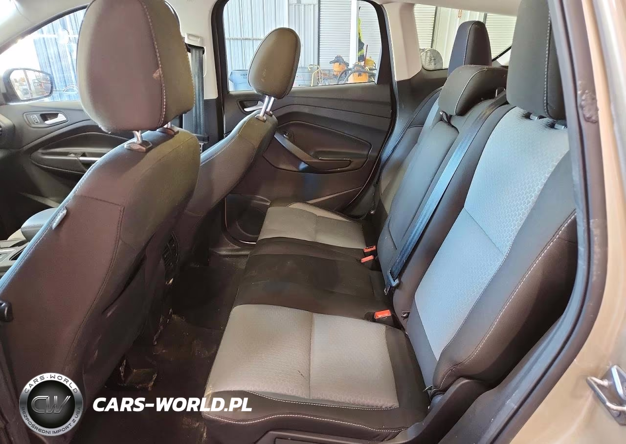 2017 Ford Escape Se VIN:1FMCU9GD3HUA67481 - 10