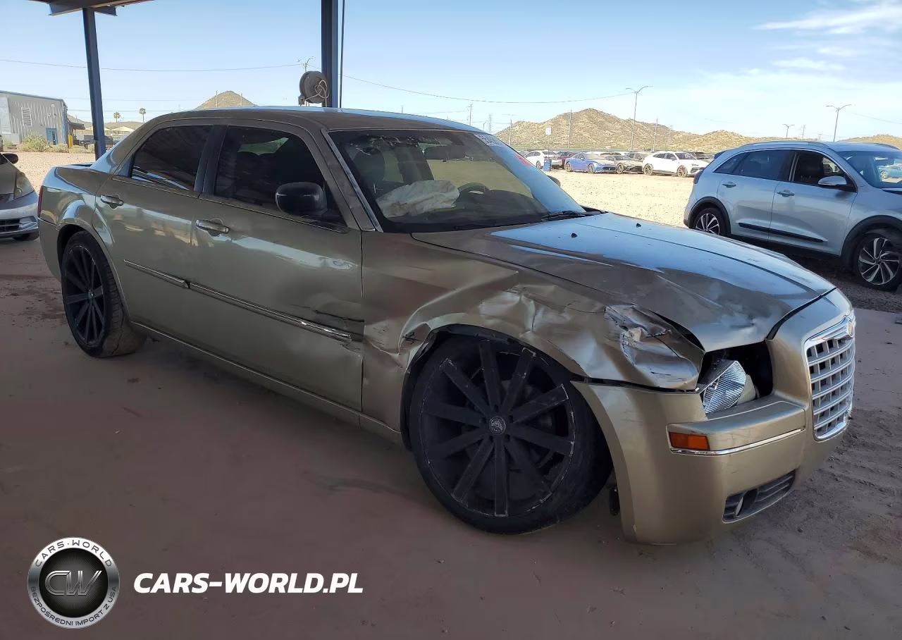 2008 Chrysler 300 Touring VIN:2C3KA53G68H159922 - 4