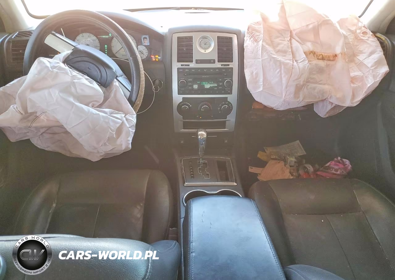 2008 Chrysler 300 Touring VIN:2C3KA53G68H159922 - 8