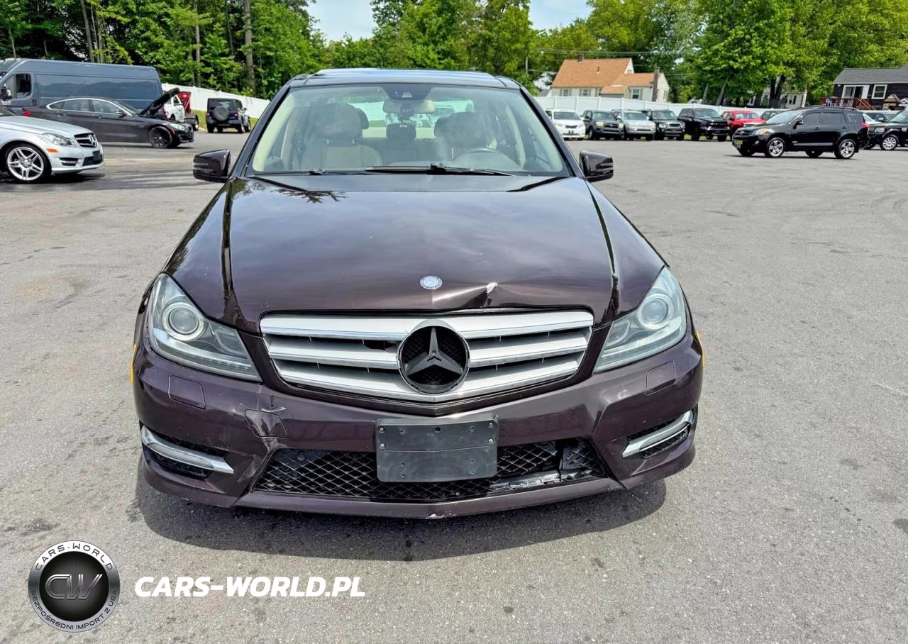 2012 Mercedes-Benz C 300 4Matic VIN:WDDGF8BB1CR224748 - 5