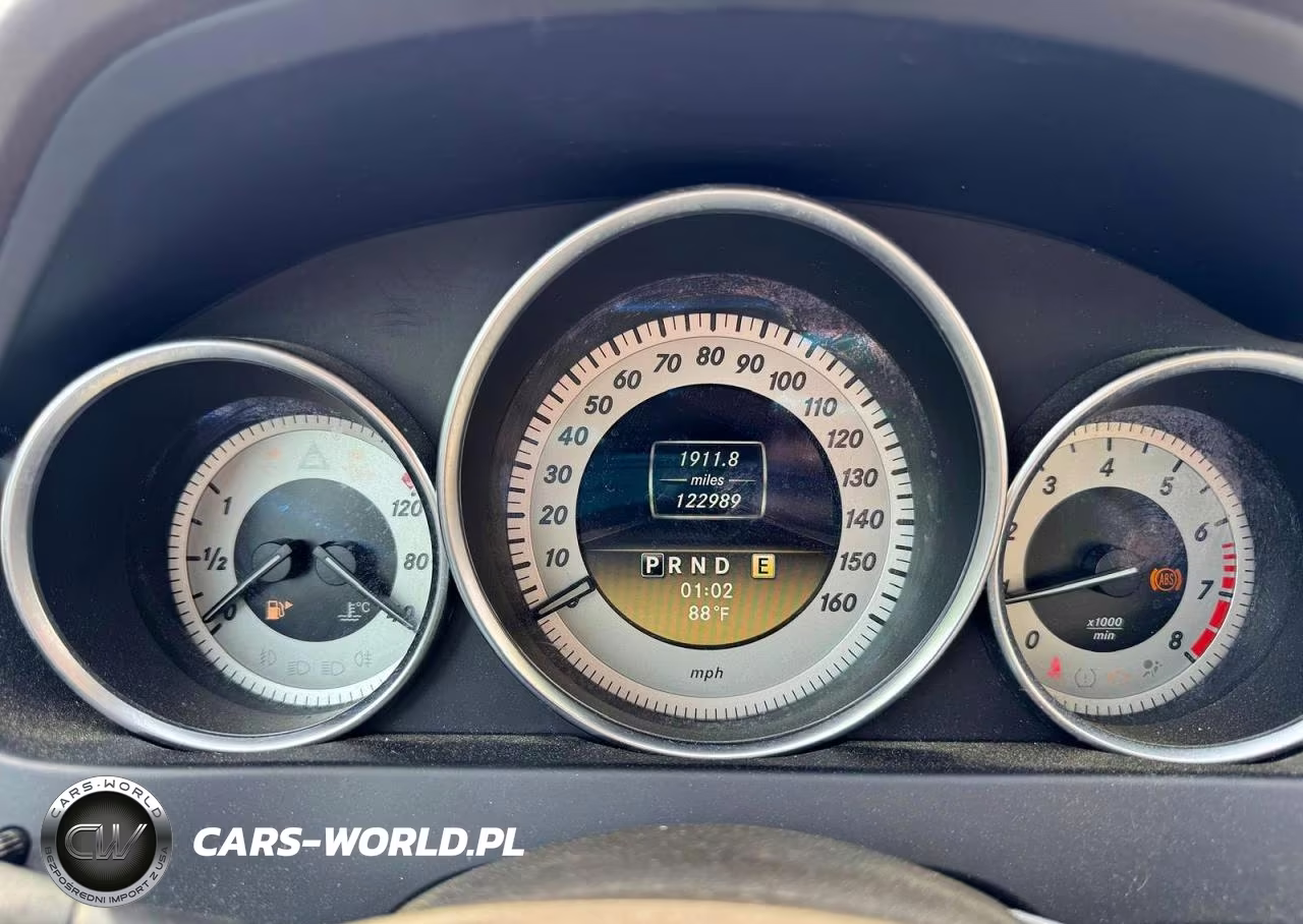2012 Mercedes-Benz C 300 4Matic VIN:WDDGF8BB1CR224748 - 7