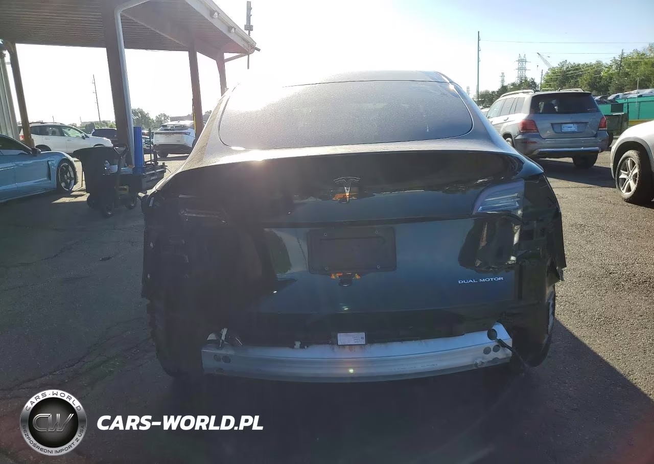 2020 Tesla Model Y VIN:5YJYGDEE1LF019947 - 6