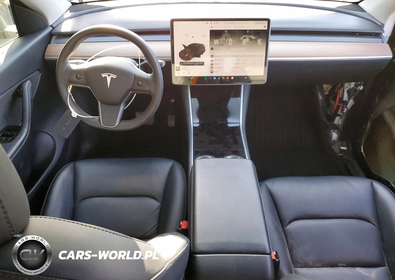 2020 Tesla Model Y VIN:5YJYGDEE1LF019947 - 8