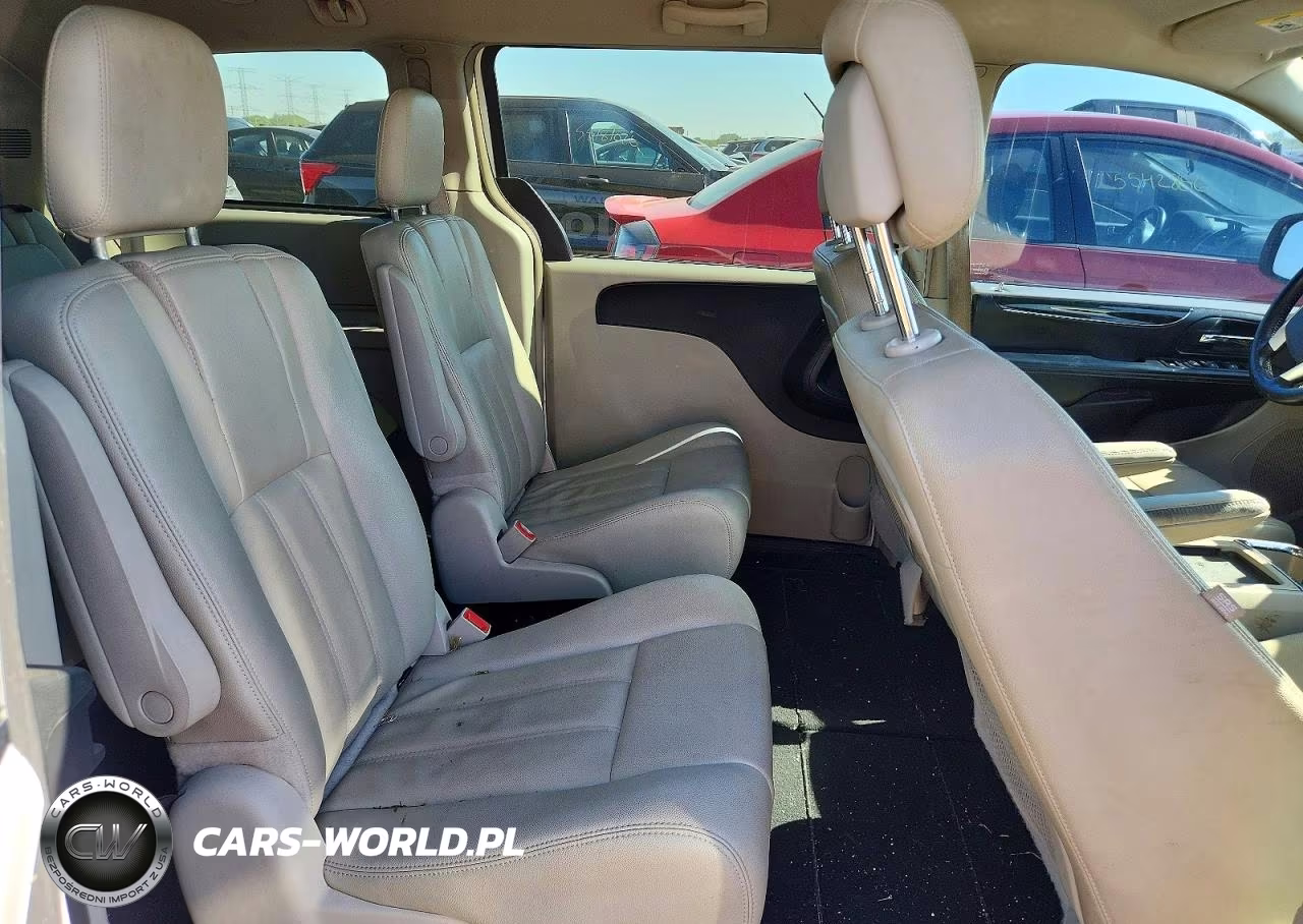 2013 Chrysler Town & Country Touring VIN:2C4RC1BG1DR529404 - 11