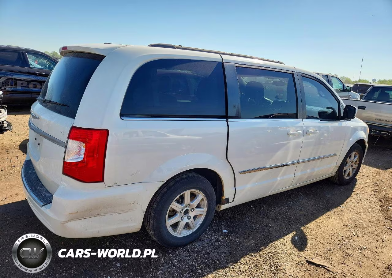 2013 Chrysler Town & Country Touring VIN:2C4RC1BG1DR529404 - 3