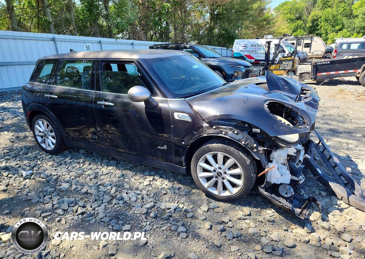 2017 Mini Cooper S Clubman All4 VIN:WMWLU5C32H2E83995 - 4