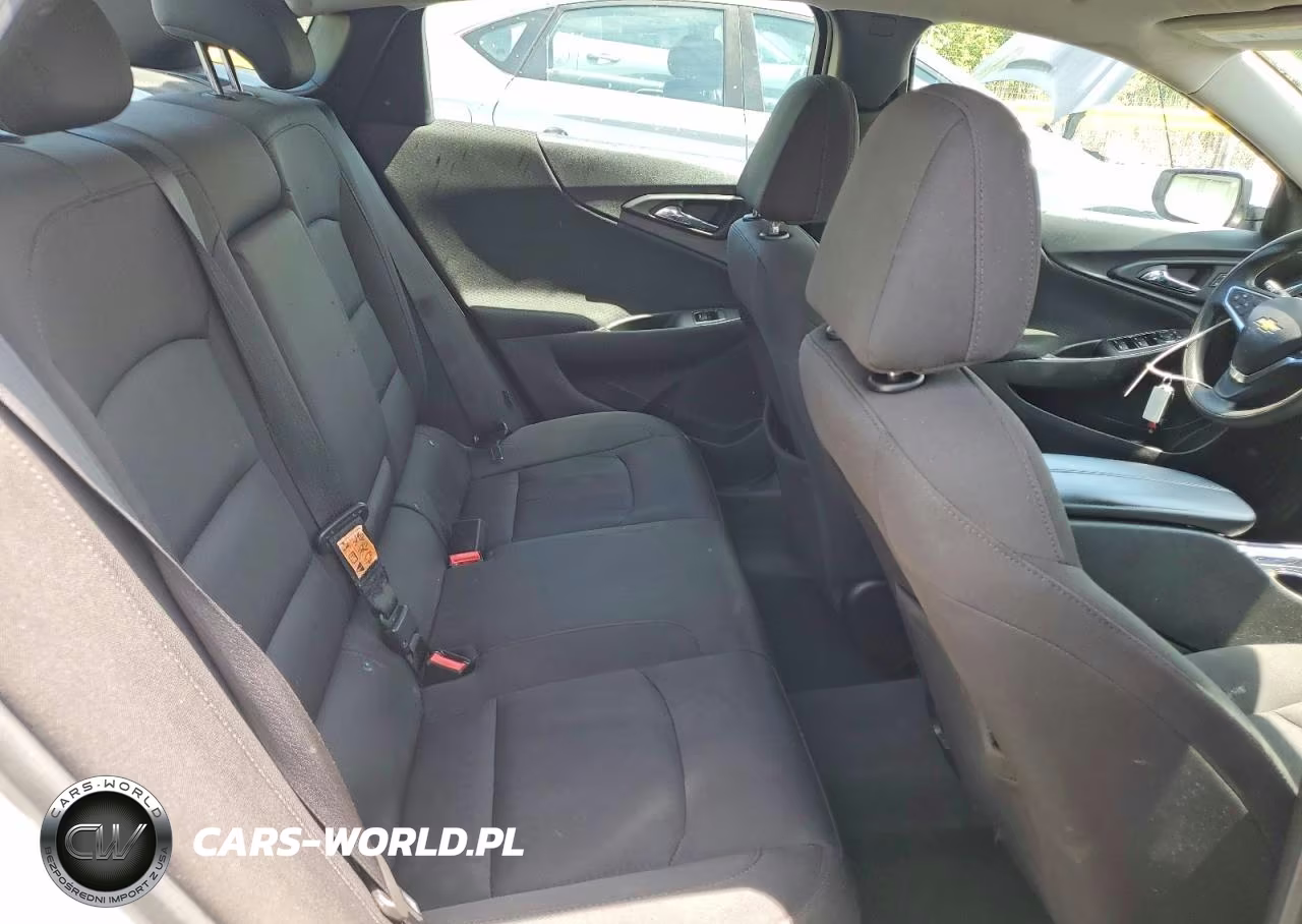 2019 Chevrolet Malibu Lt VIN:1G1ZD5ST6KF140031 - 10