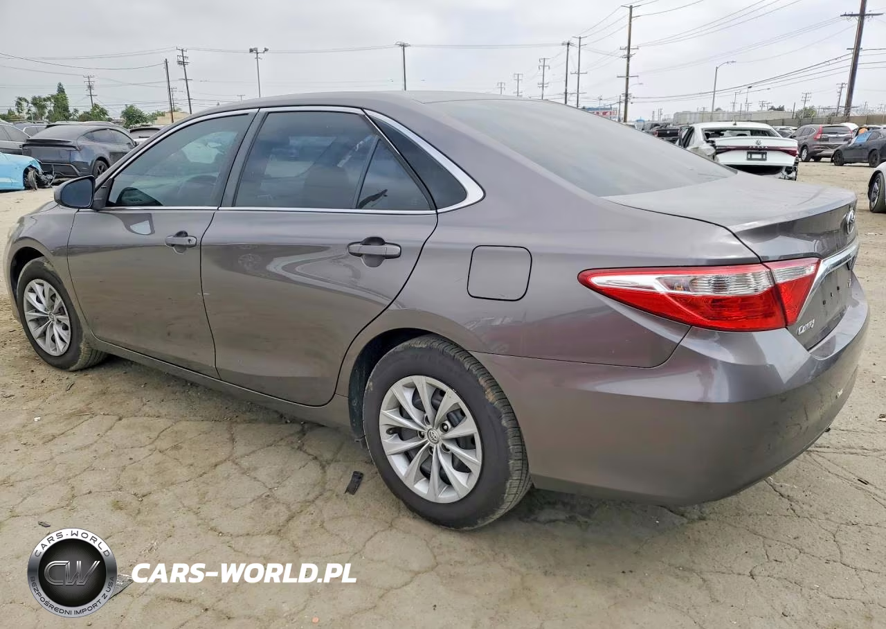 2016 Toyota Camry Le VIN:4T4BF1FK1GR577212 - 2