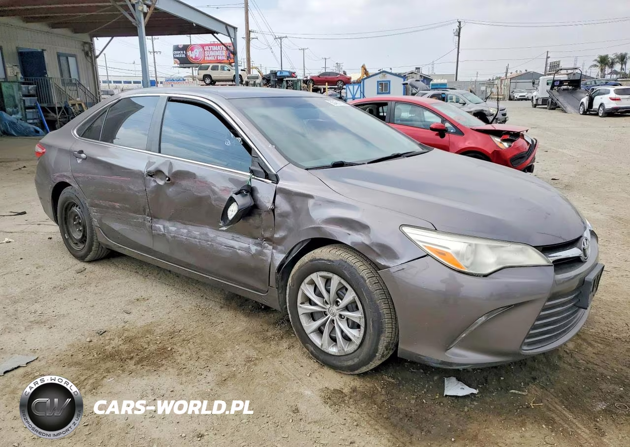 2016 Toyota Camry Le VIN:4T4BF1FK1GR577212 - 4