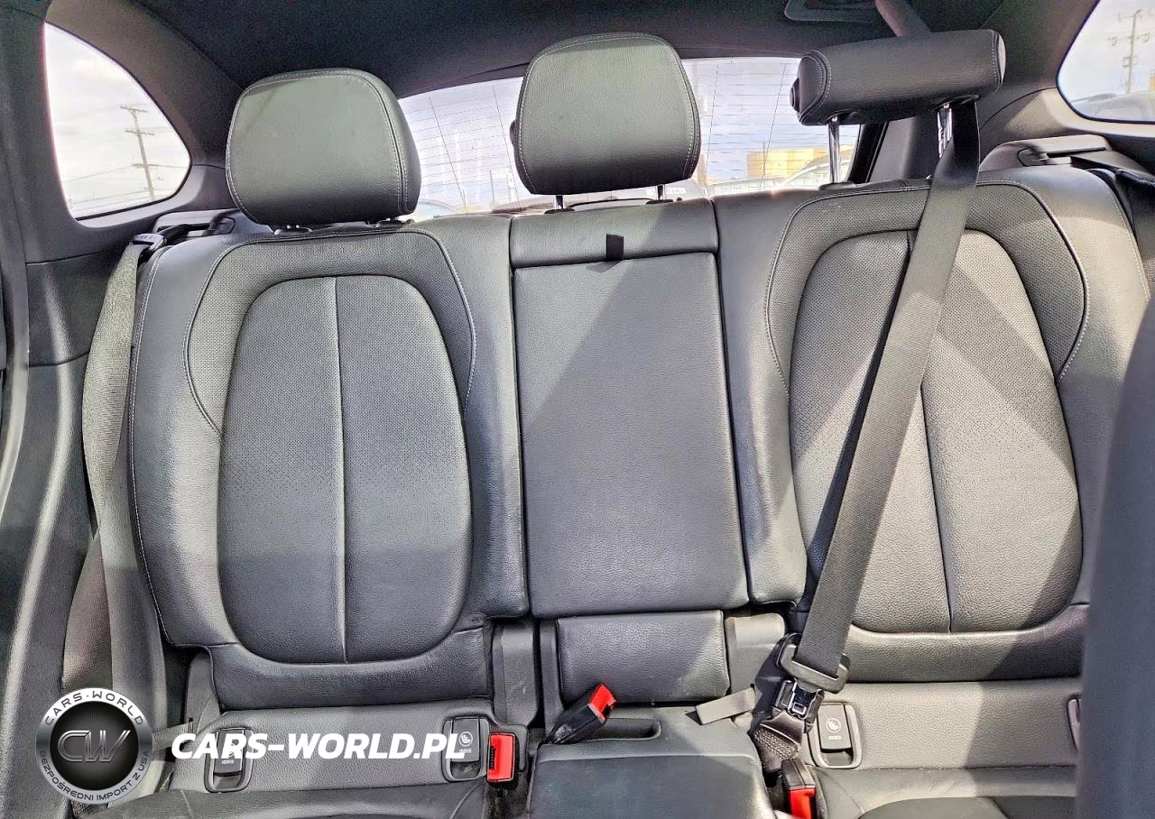 2016 BMW X1 xDrive28I VIN:WBXHT3Z32G4A47743 - 10
