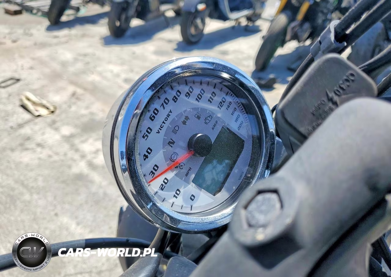 2014 Victory Motorcycles High-Ball VIN:5VPWB36N3E3038063 - 7