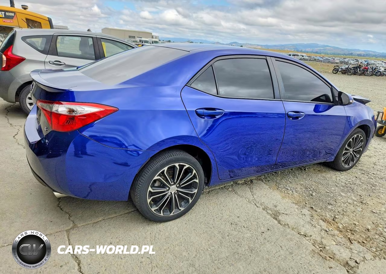 2016 Toyota Corolla S Plus VIN:5YFBURHE5GP421388 - 3