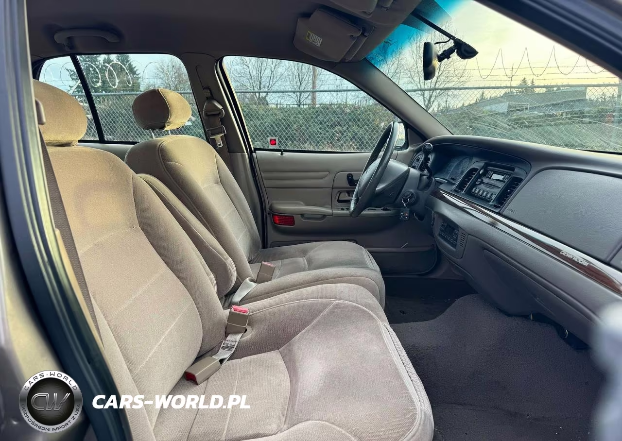 2001 Ford Crown Victoria Lx VIN:2FAFP74W41X162882 - 5