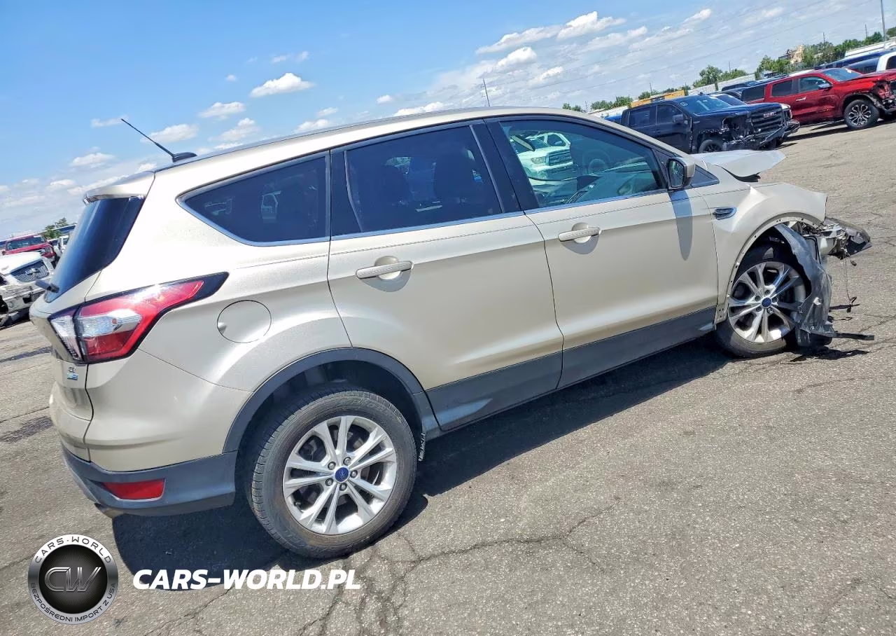 2017 Ford Escape Se VIN:1FMCU9GD6HUC79341 - 3