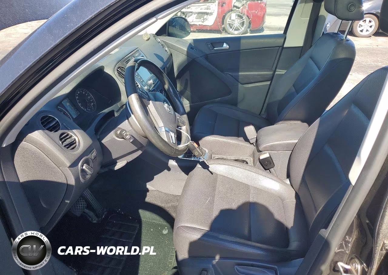 2012 Volkswagen Tiguan S VIN:WVGAV7AX1CW545342 - 7