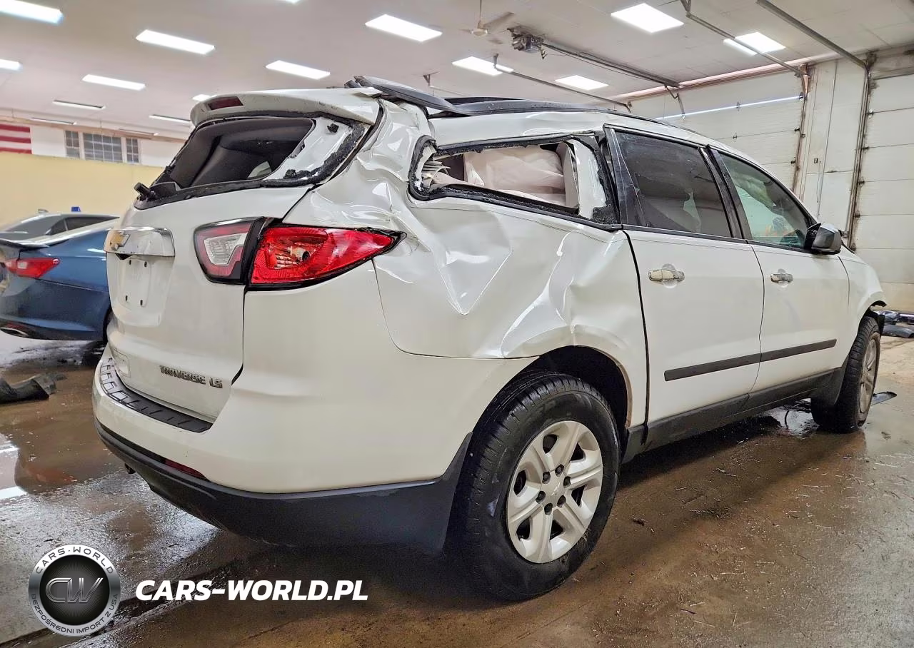 2016 Chevrolet Traverse Ls VIN:1GNKRFKD3GJ256467 - 3