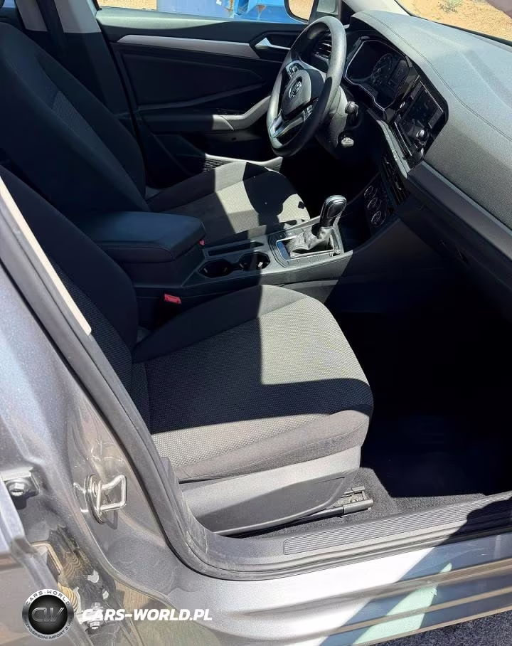 2019 Volkswagen Jetta S VIN:3VWC57BU5KM241718 - 5