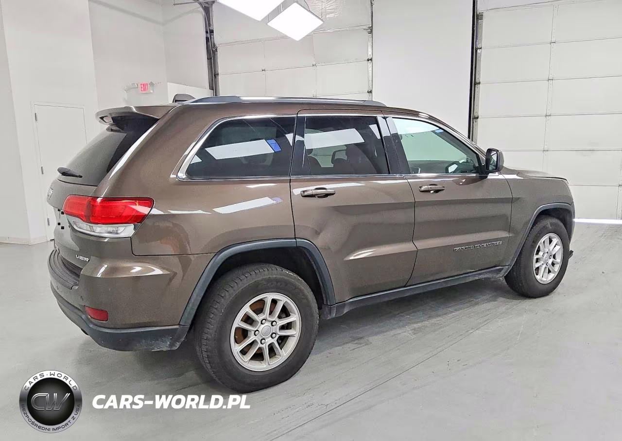 2019 Jeep Grand Cherokee Laredo VIN:1C4RJFAG6KC735800 - 3