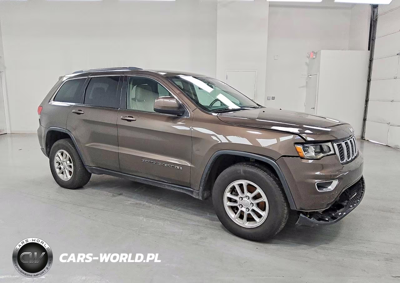 2019 Jeep Grand Cherokee Laredo VIN:1C4RJFAG6KC735800 - 4