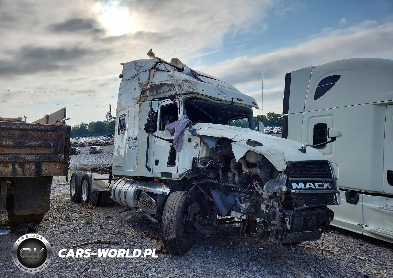 2019 Mack Anthem – zdjęcie 1 z 10