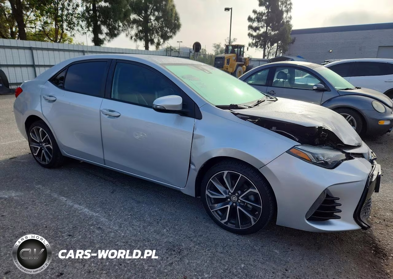 2018 Toyota Corolla Se VIN:2T1BURHE1JC996790 - 4