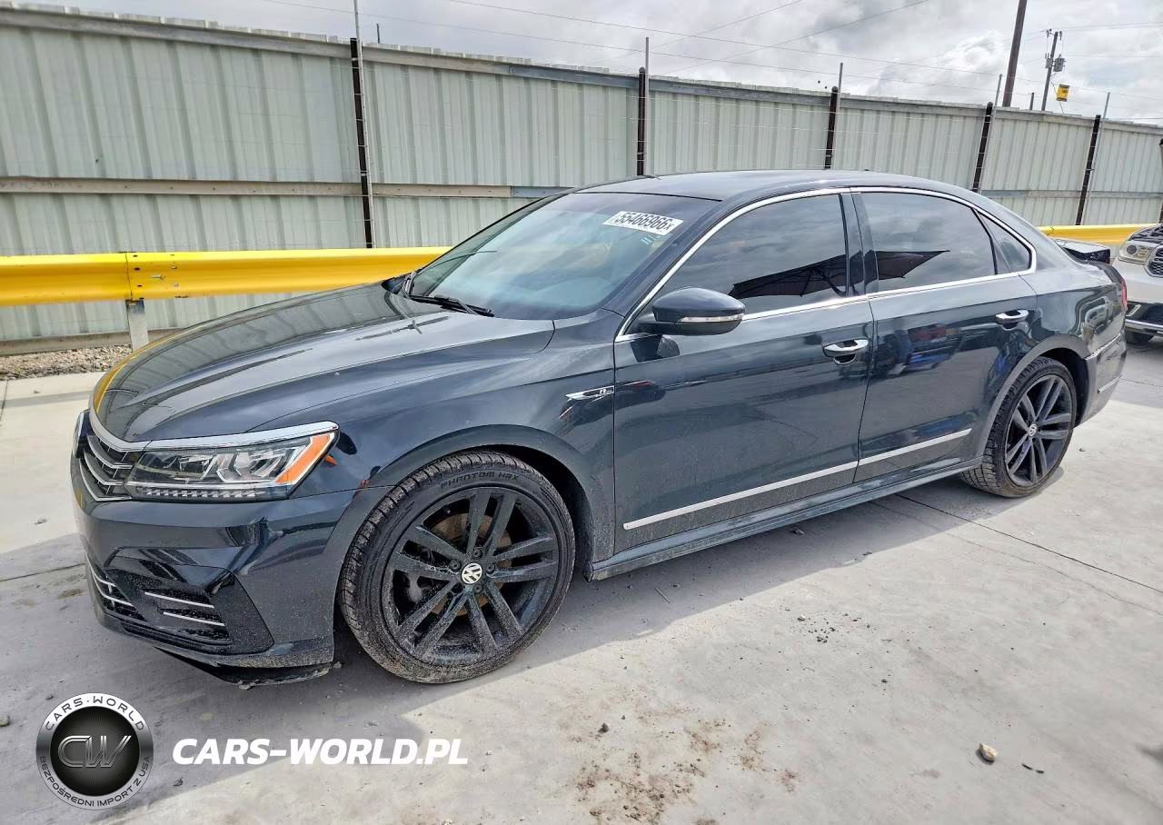 2017 Volkswagen Passat R-Line