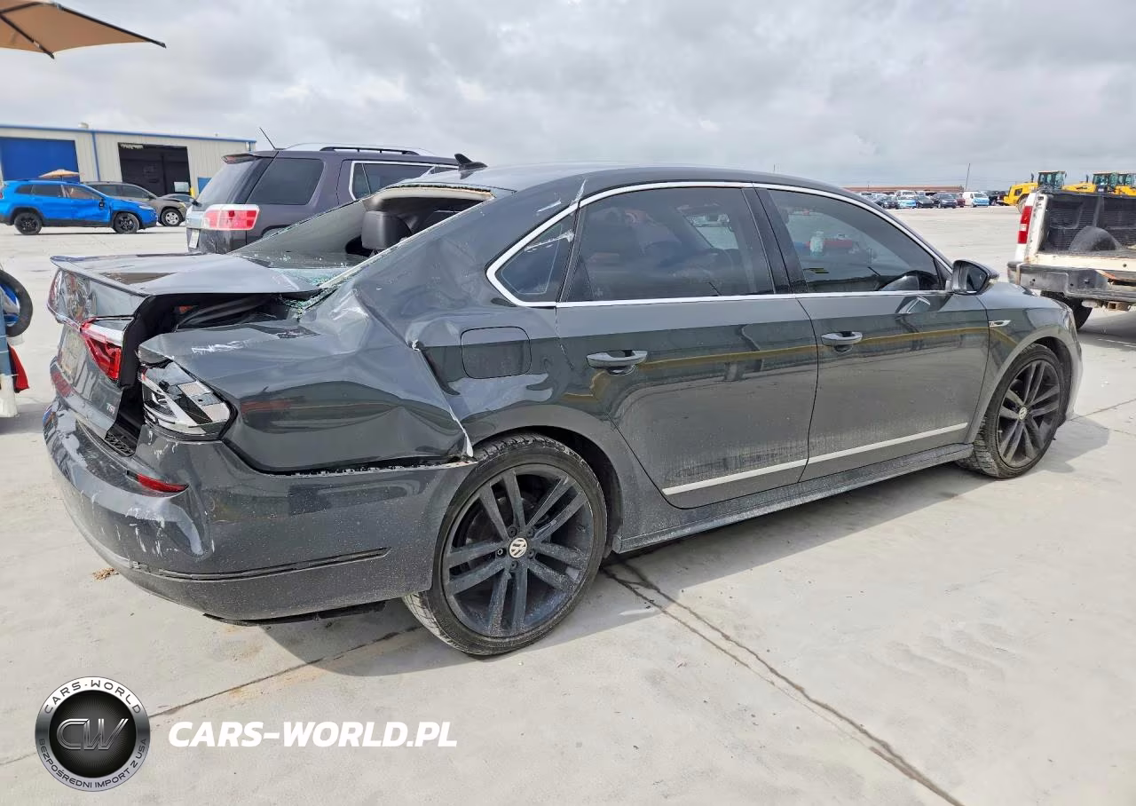 2017 Volkswagen Passat R-Line VIN:1VWDT7A34HC072174 - 3