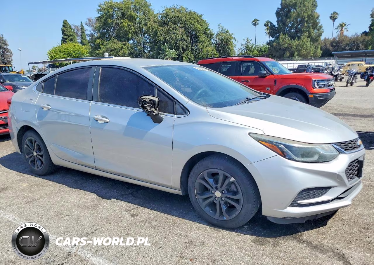 2017 Chevrolet Cruze Lt VIN:1G1BE5SM1H7201988 - 4