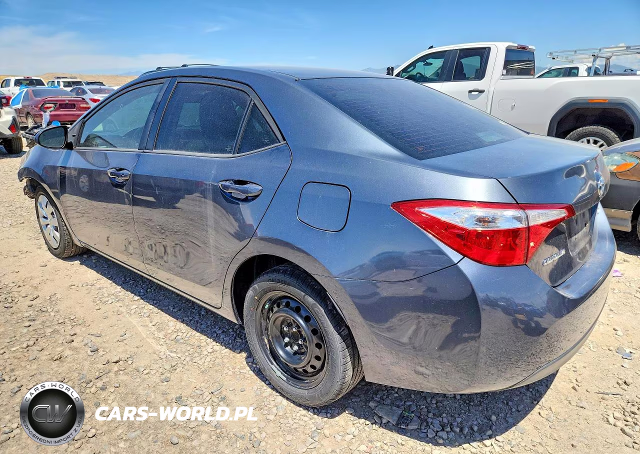 2015 Toyota Corolla Le VIN:5YFBURHE1FP318922 - 2