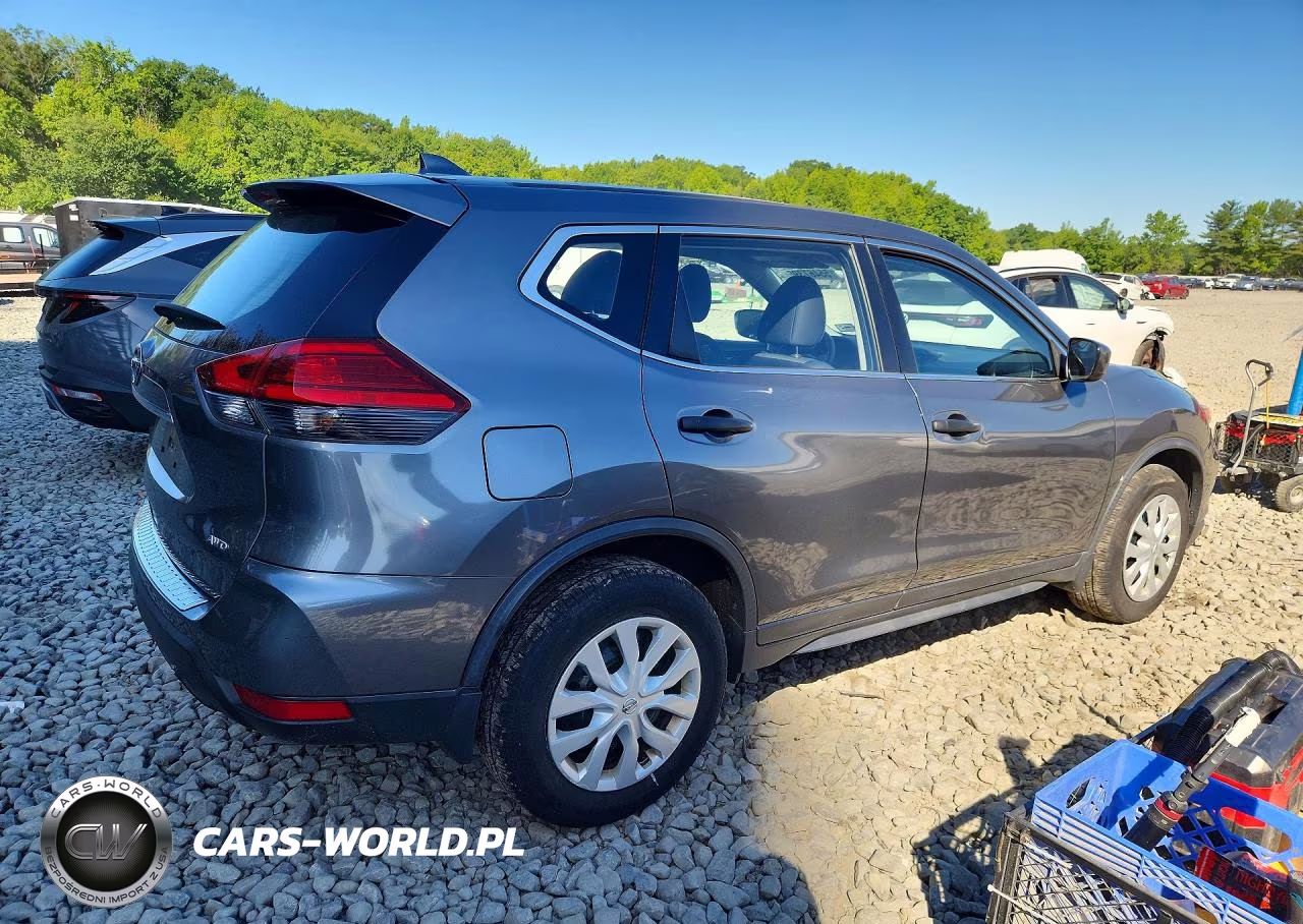 2017 Nissan Rogue S VIN:JN8AT2MV6HW014057 - 3