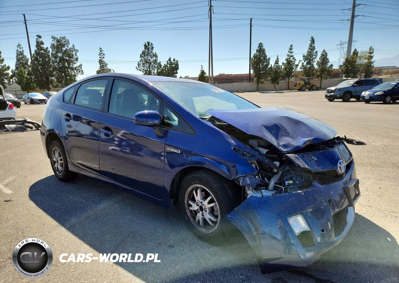 2011 Toyota Prius Four VIN:JTDKN3DU6B0260365 - 4