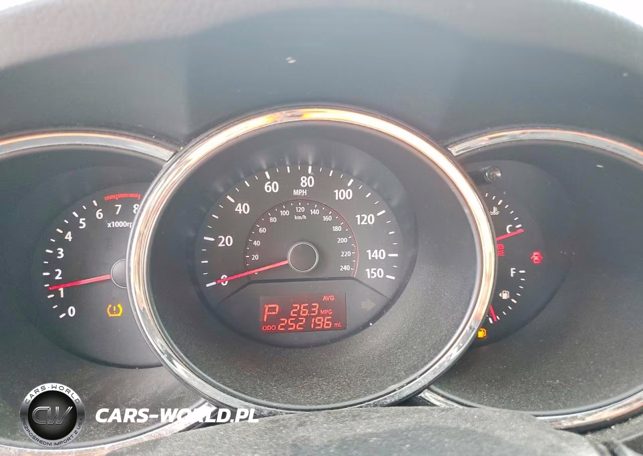 2011 Kia Sorento Lx VIN:5XYKT3A1XBG136027 - 9