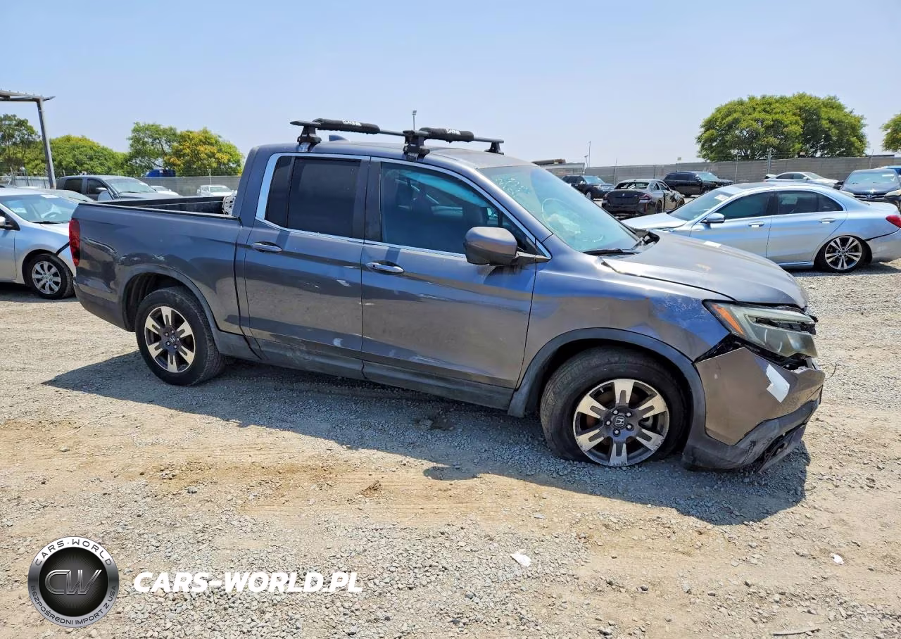 2017 Honda Ridgeline Rtl-T VIN:5FPYK2F60HB011430 - 4
