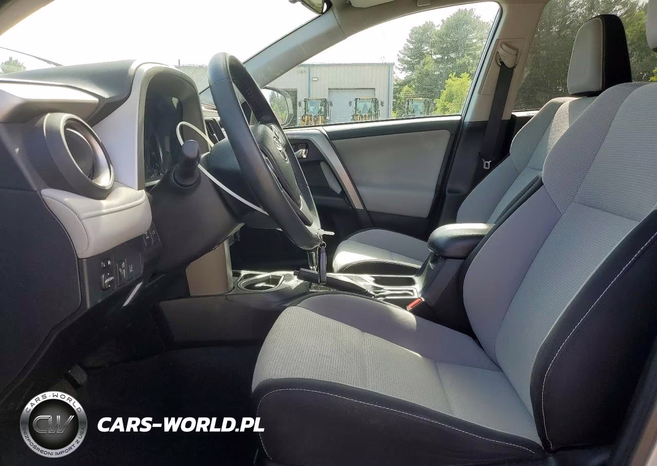 2017 Toyota Rav4 Xle VIN:2T3RFREV0HW694808 - 7