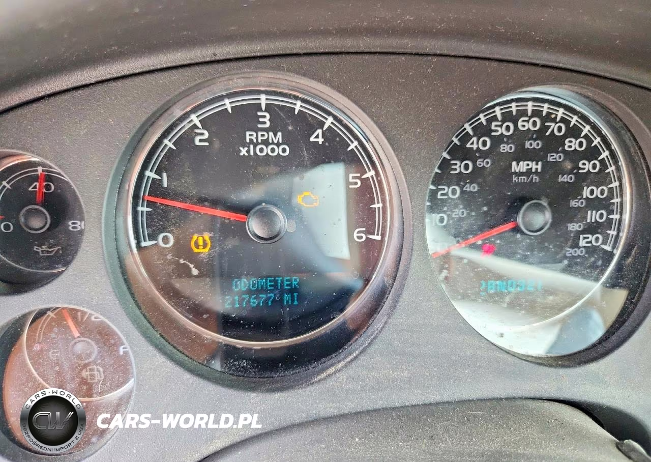 2007 Chevrolet Tahoe K1500 VIN:1GNFK13067J110634 - 9