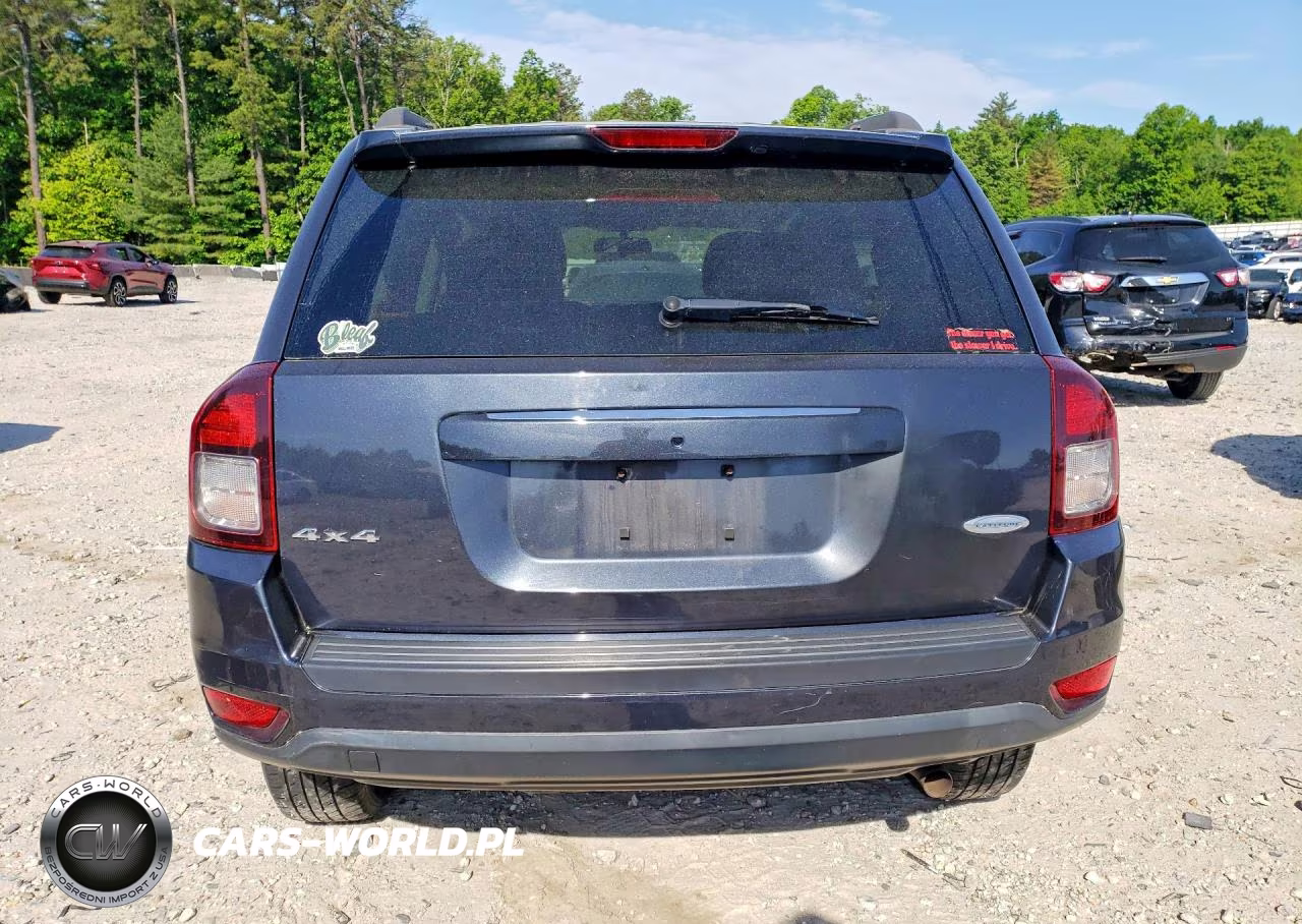 2015 Jeep Compass Latitude VIN:1C4NJDEB2FD162833 - 6