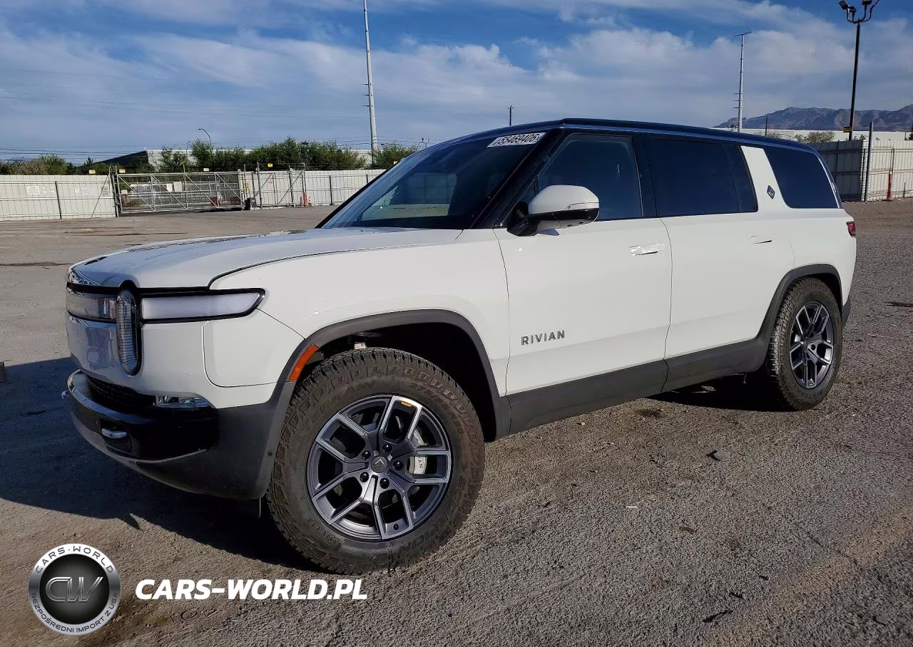 2024 Rivian R1S Adventure
