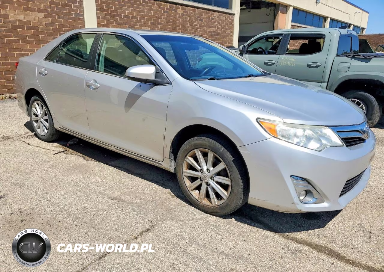 2012 Toyota Camry Xle VIN:4T4BF1FKXCR262953 - 4