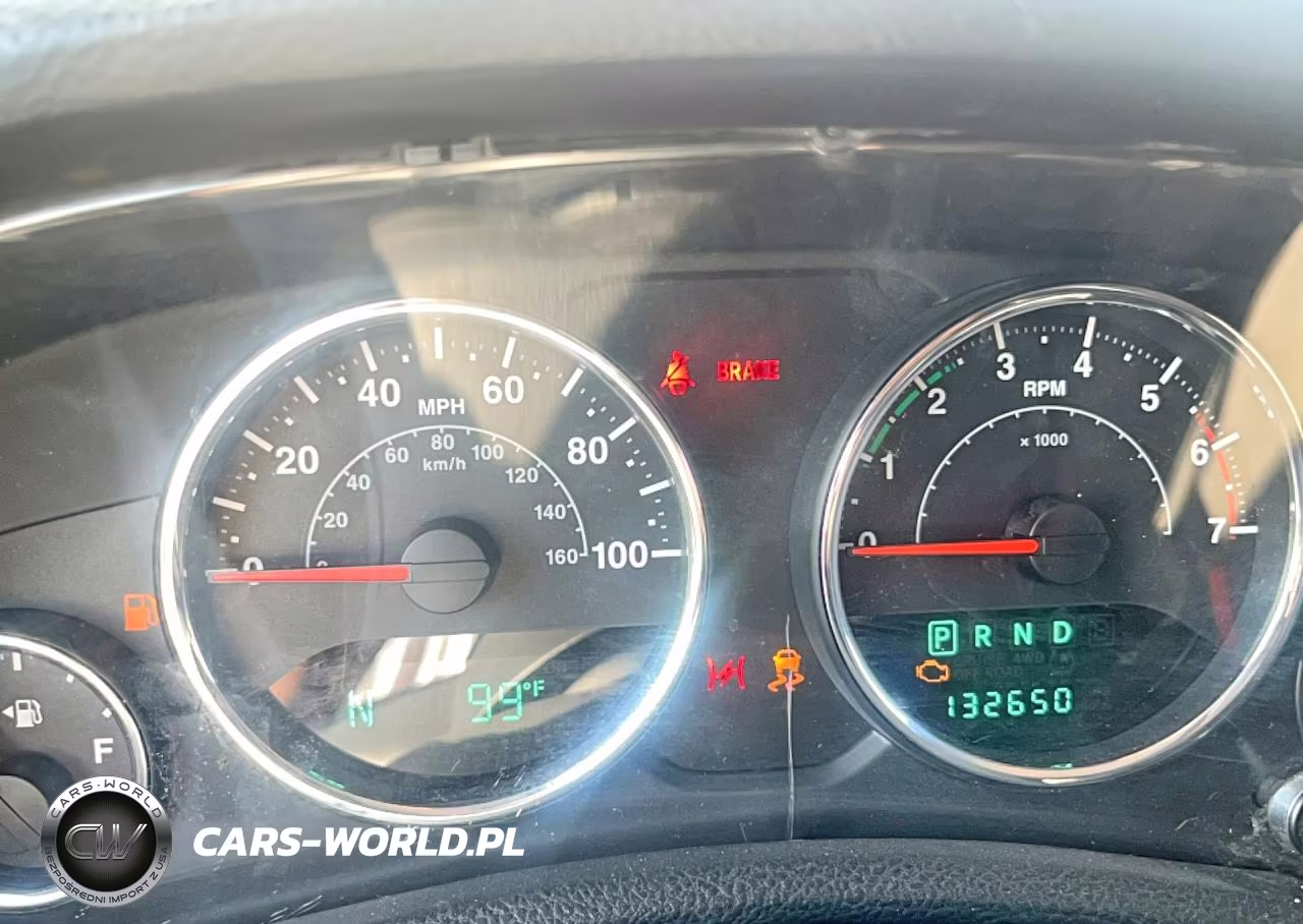 2011 Jeep Wrangler Sport VIN:1J4AA2D16BL551027 - 8