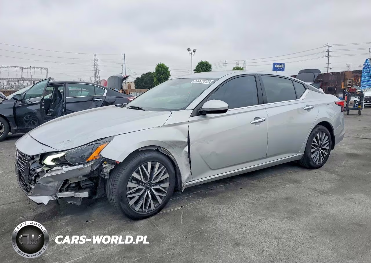 2023 Nissan Altima Sv