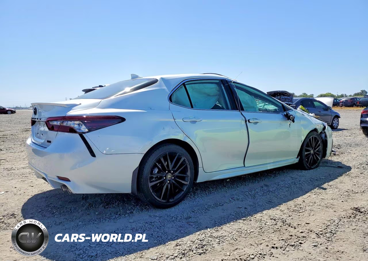 2021 Toyota Camry Xse VIN:4T1K61AK3MU615522 - 3